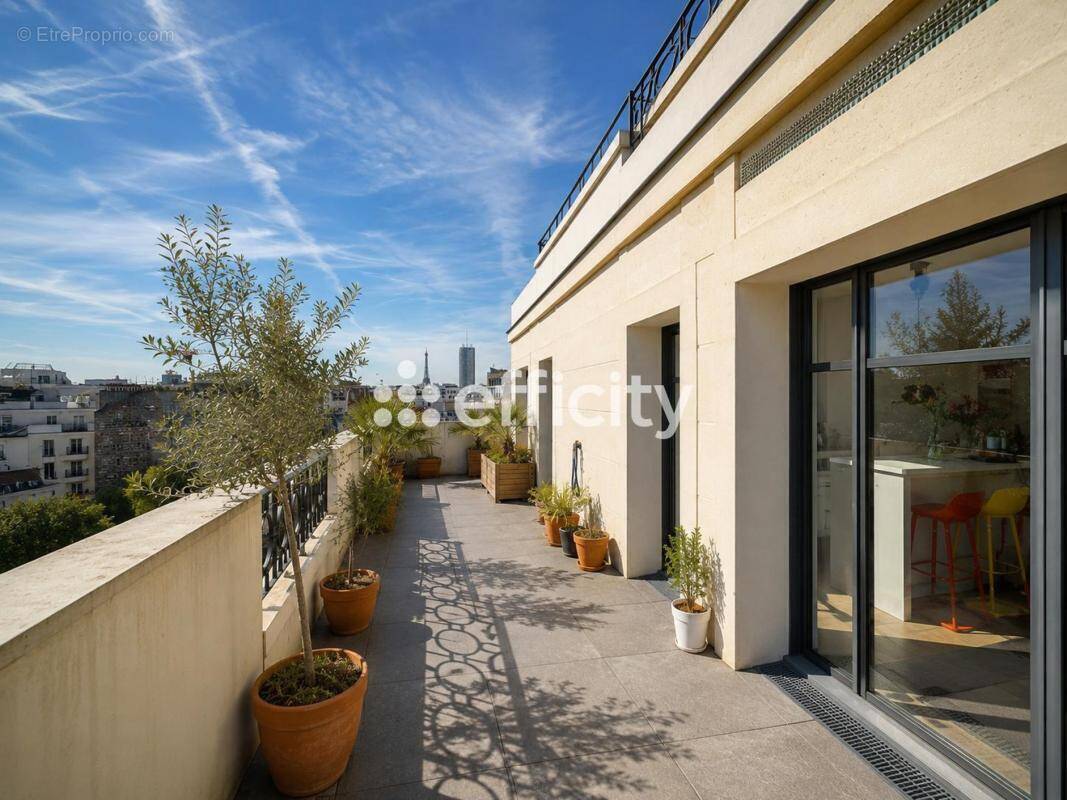 Appartement à LEVALLOIS-PERRET