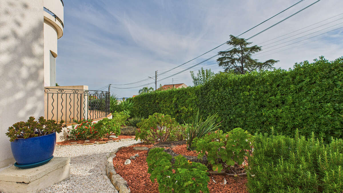 Appartement à CARQUEIRANNE