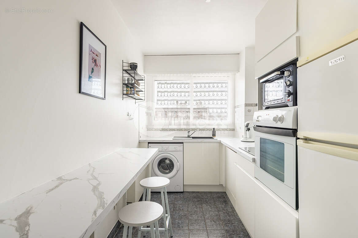 Appartement à COURBEVOIE