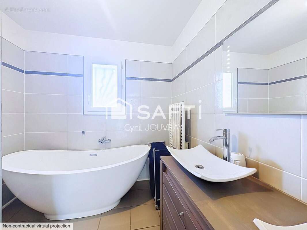 Maison 116 m² à Saint-Etienne-De-Tulmont  - photo 4