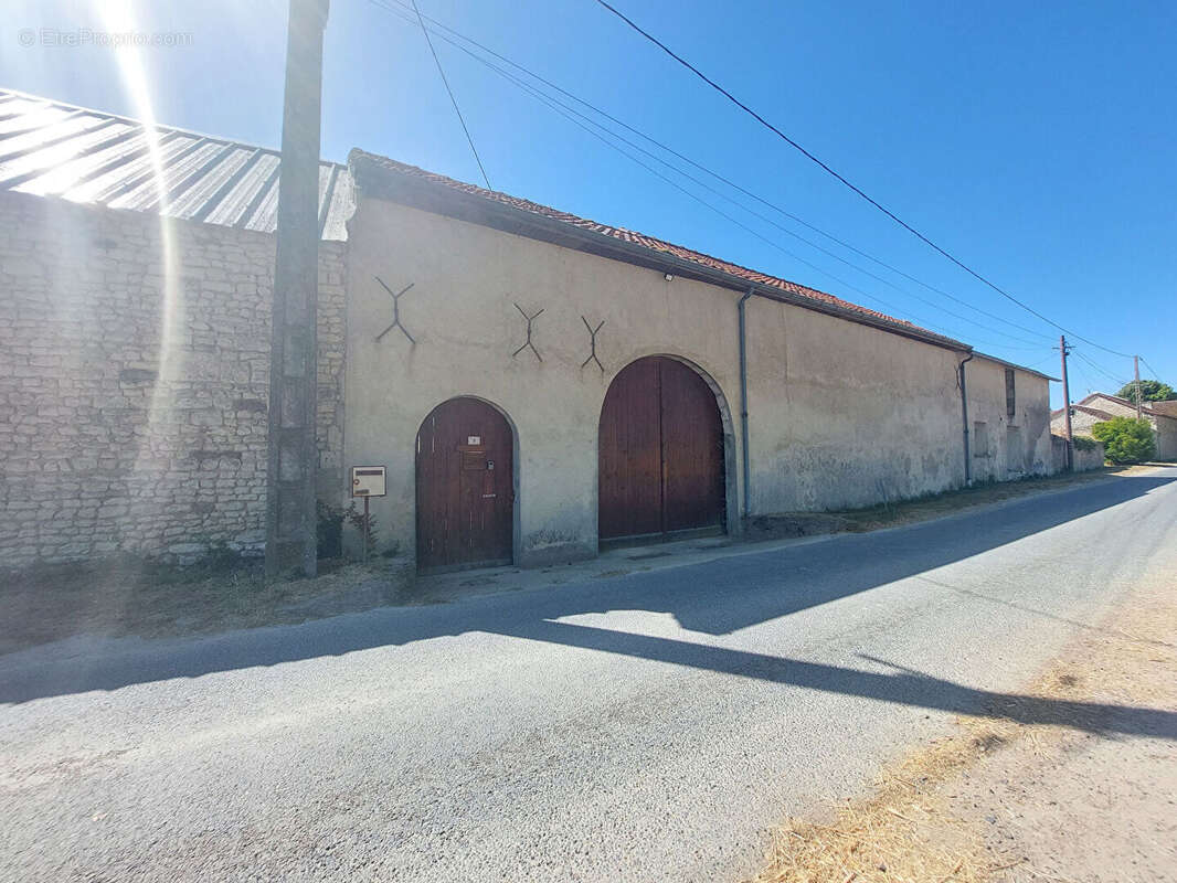 Maison à SAINT-CHRISTOPHE