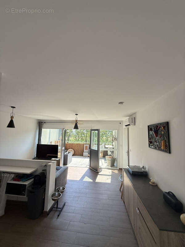 Appartement 61 m² à Arles  - photo 3