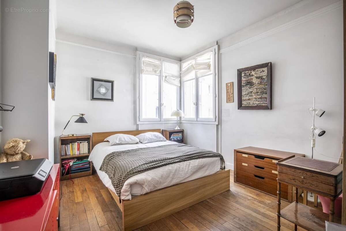 Appartement à PARIS-17E