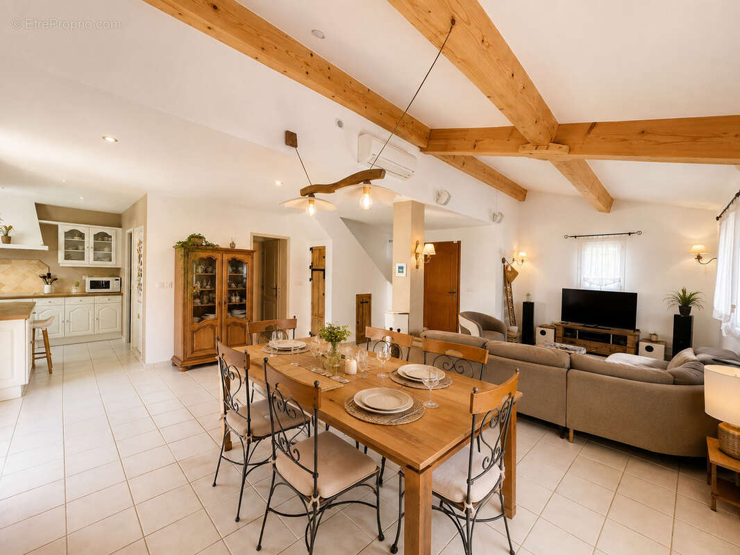 TOULON EST - MAISON de 108m2 3 ch - proche commerces et piste cyclable - photo 2