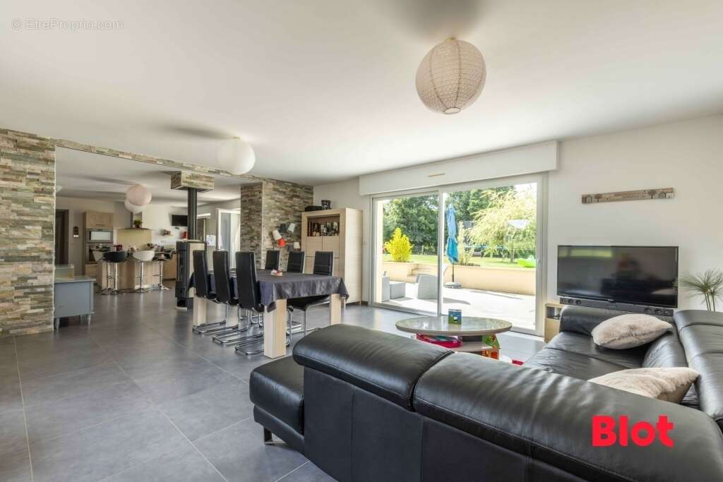 Maison à LA MEZIERE