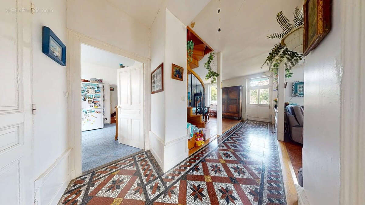 Maison à LONGWY-SUR-LE-DOUBS