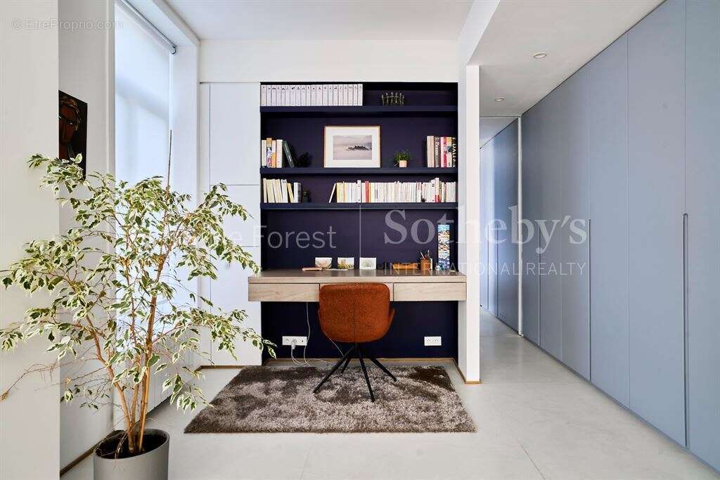 Vieux Lille , T2 bis d'exception , rénovation ultra Haut de gamme . - photo 12