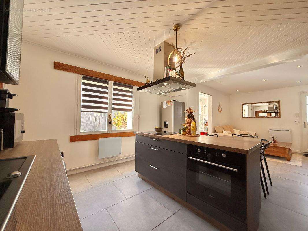 Appartement à CHENOVE