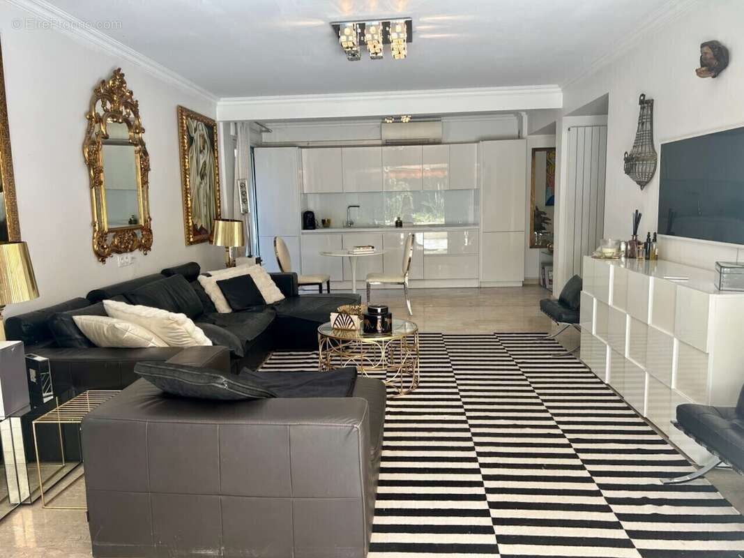 Appartement 70 m² à Le Cannet  - photo 46