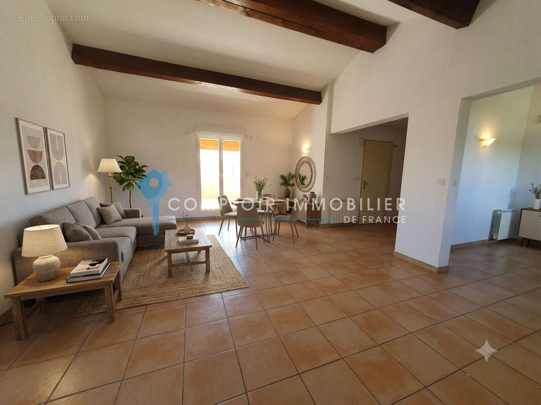 Appartement à UZES