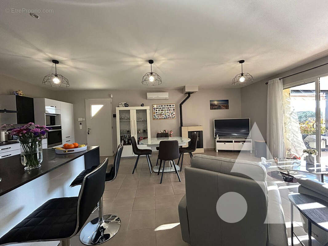 Maison à LE CANNET-DES-MAURES