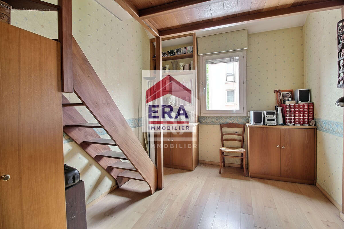 Maison à VILLENEUVE-LA-GARENNE