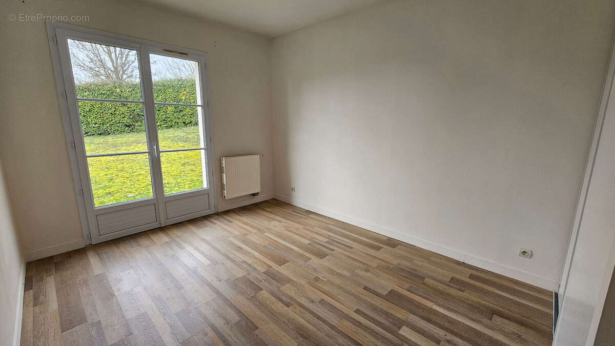 Maison à SAINT-CYR-SUR-LOIRE