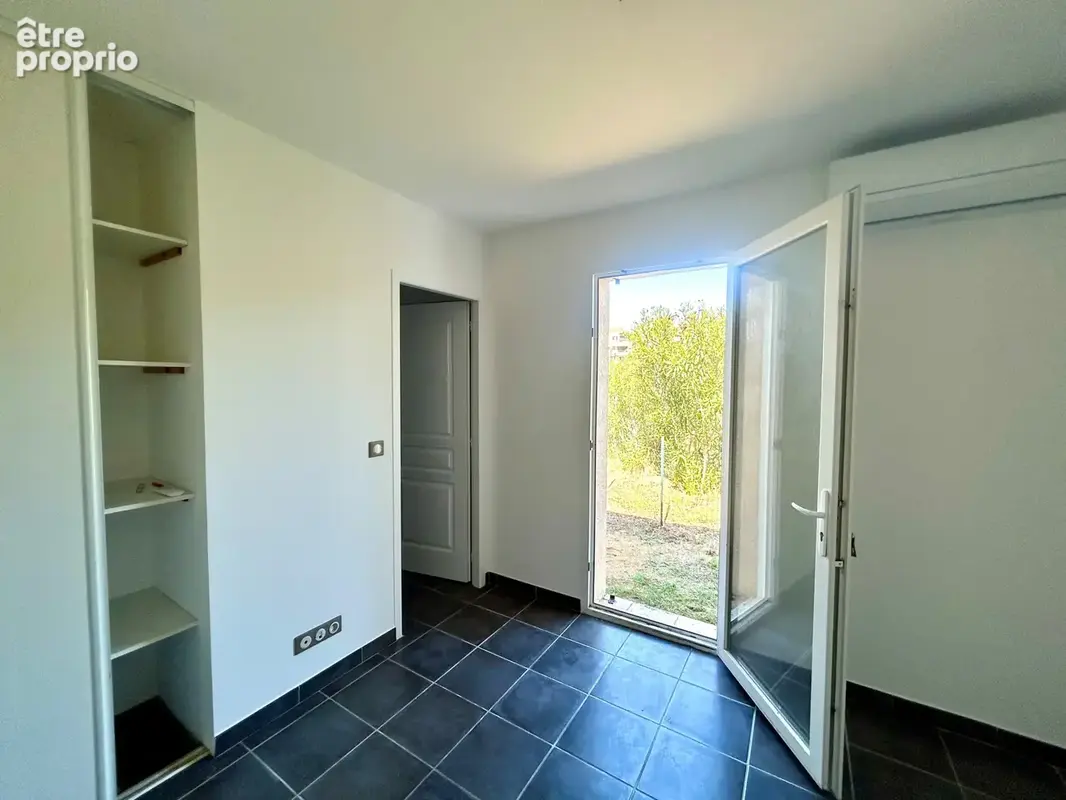 Jolie maison mitoyenne 3 pieces avec terrasses et jardin a porticcio - photo 11