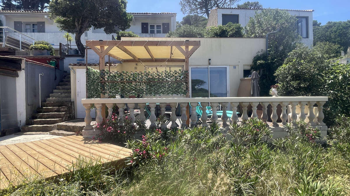 Appartement à HYERES