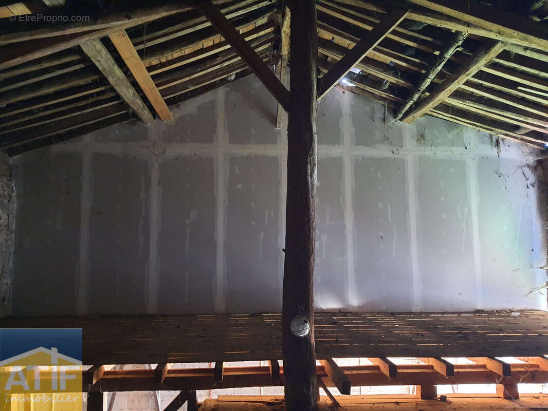 Maison à NOIRETABLE