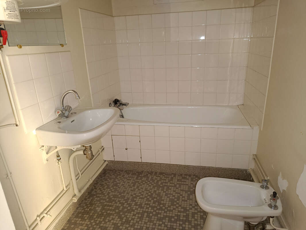 Appartement à SAINT-CYR-SUR-LOIRE