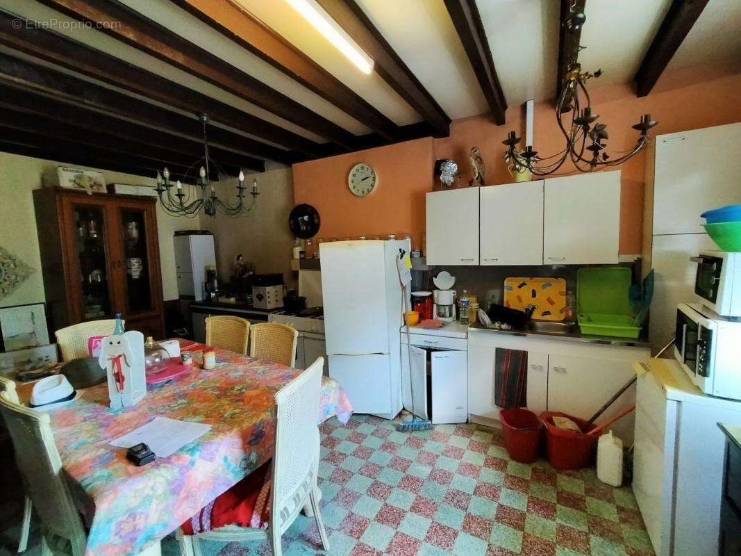 Maison à COURCITE