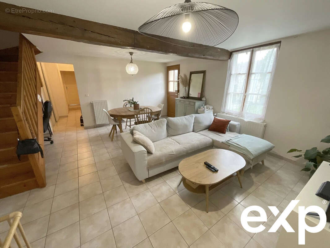 salon séjour  - Maison à LES NOES-PRES-TROYES