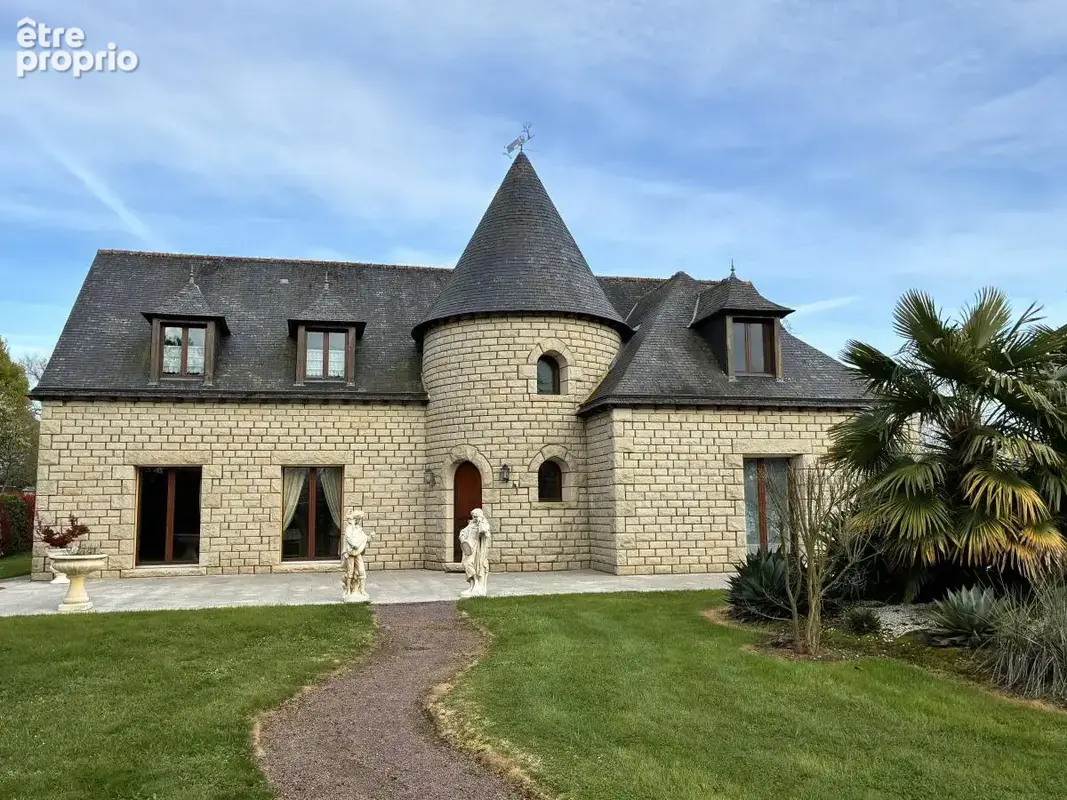 Maison à SOULGE-SUR-OUETTE