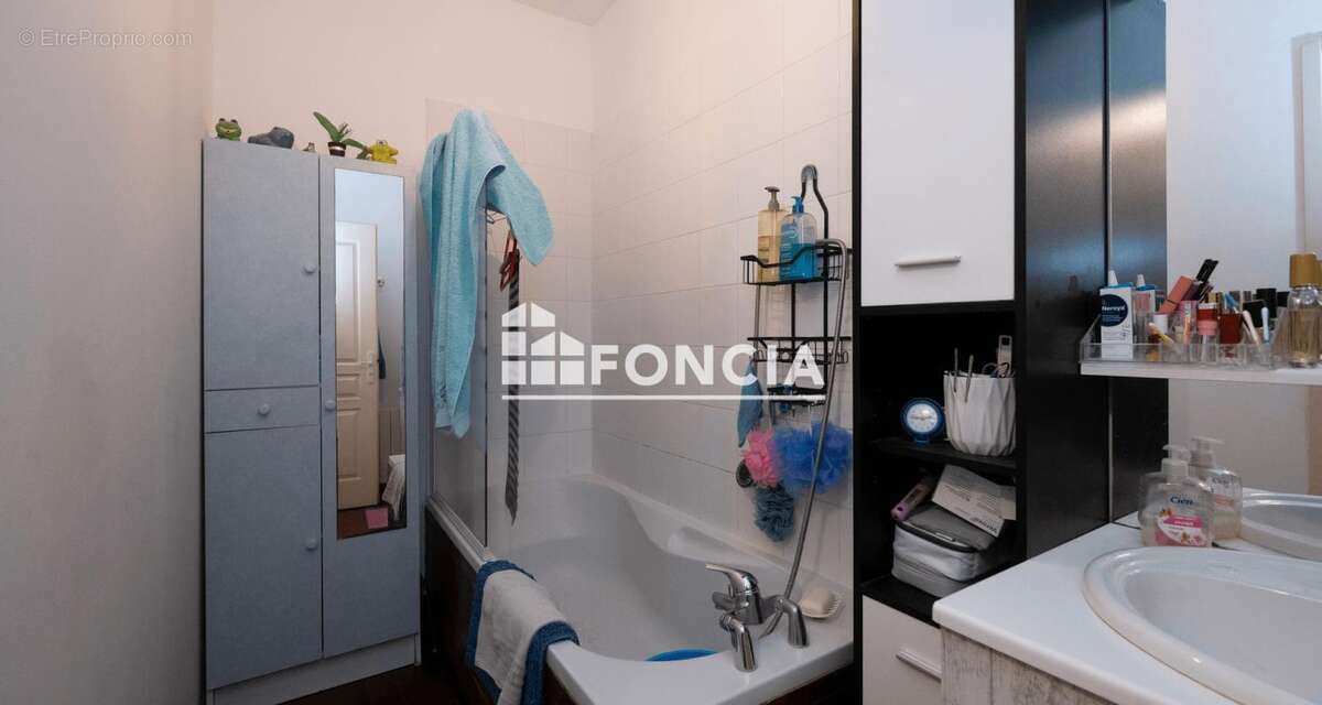 Appartement à BOURG-DE-PEAGE