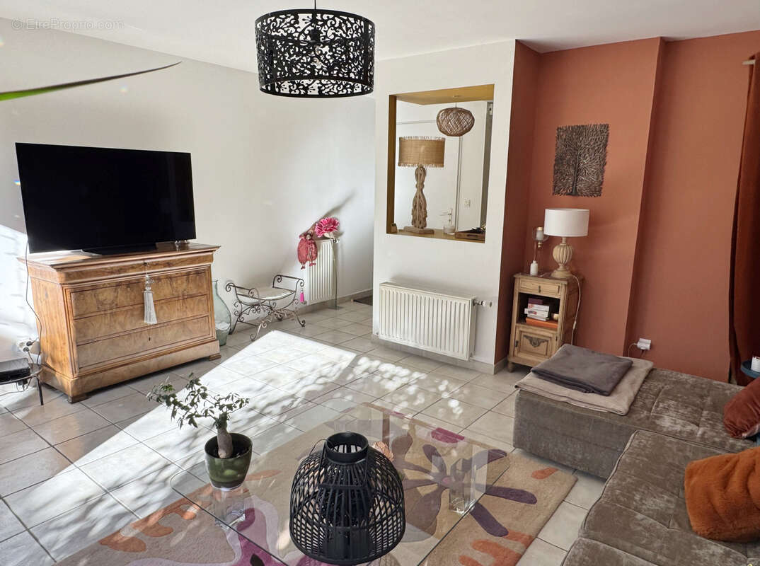 Appartement à MESSIMY