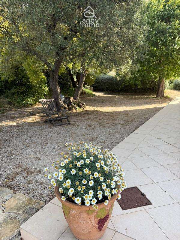 Maison à LE CASTELLET