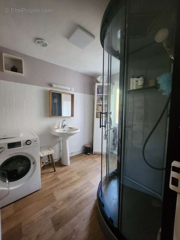 Maison à SAINT-LEONARD-DE-NOBLAT