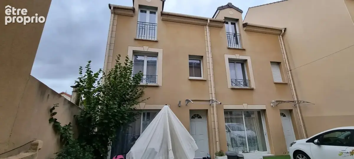 Stains secteur Avenir - photo 1
