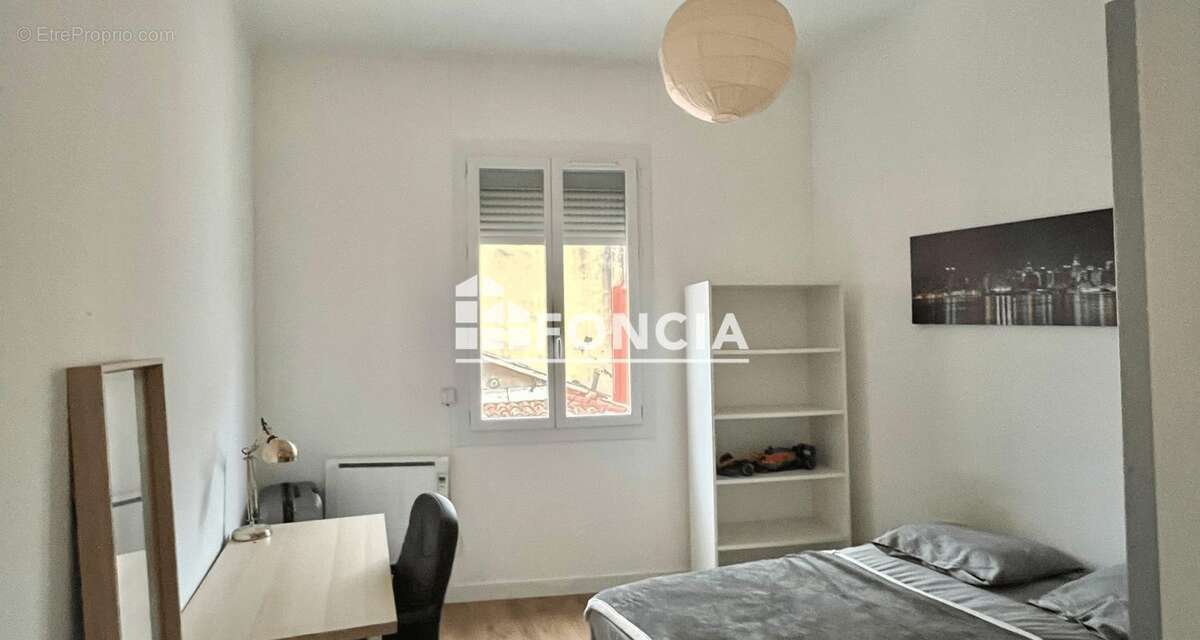 Appartement à MARSEILLE-5E