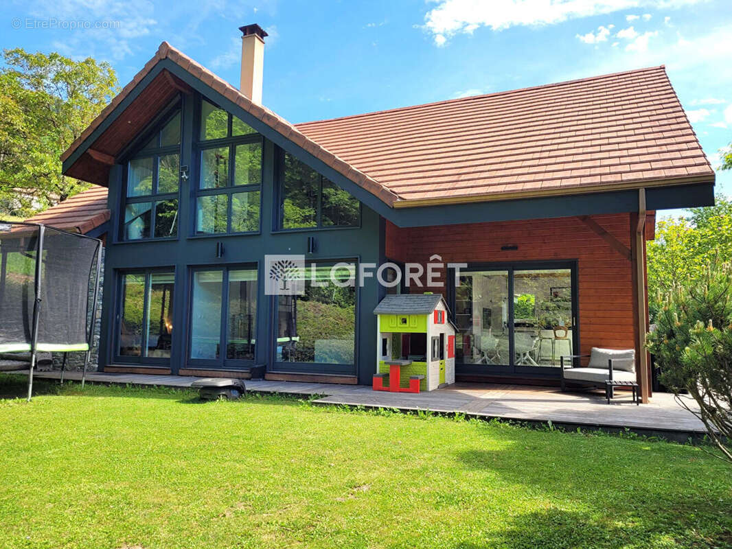 Maison Crêts En Belledonne 7 pièce(s) 211 m2 - photo 2