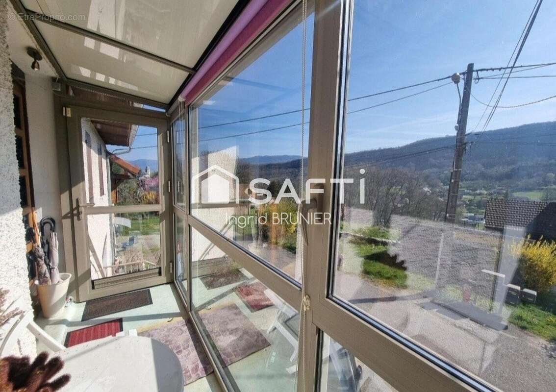 Maison 70 m² à Saint-Pierre-De-Curtille  - photo 8