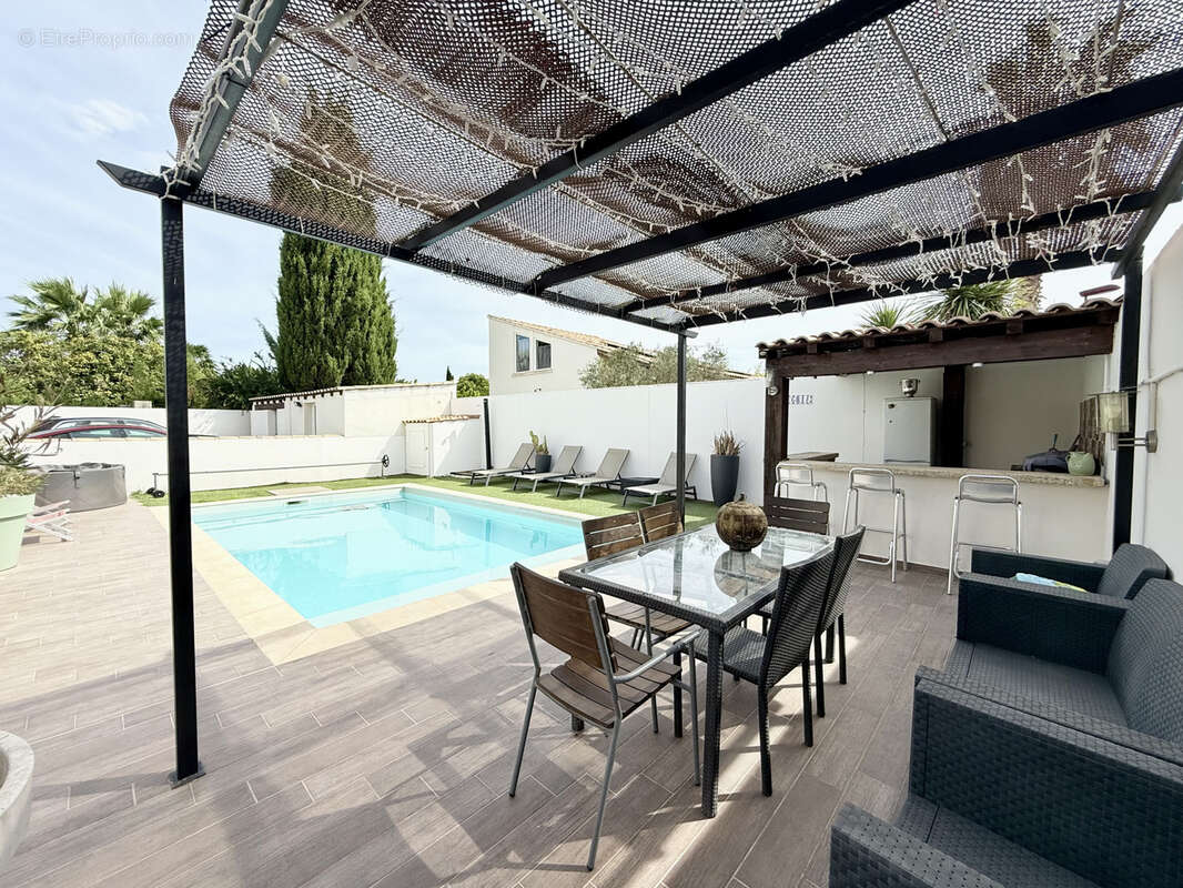 Maison à CLARENSAC