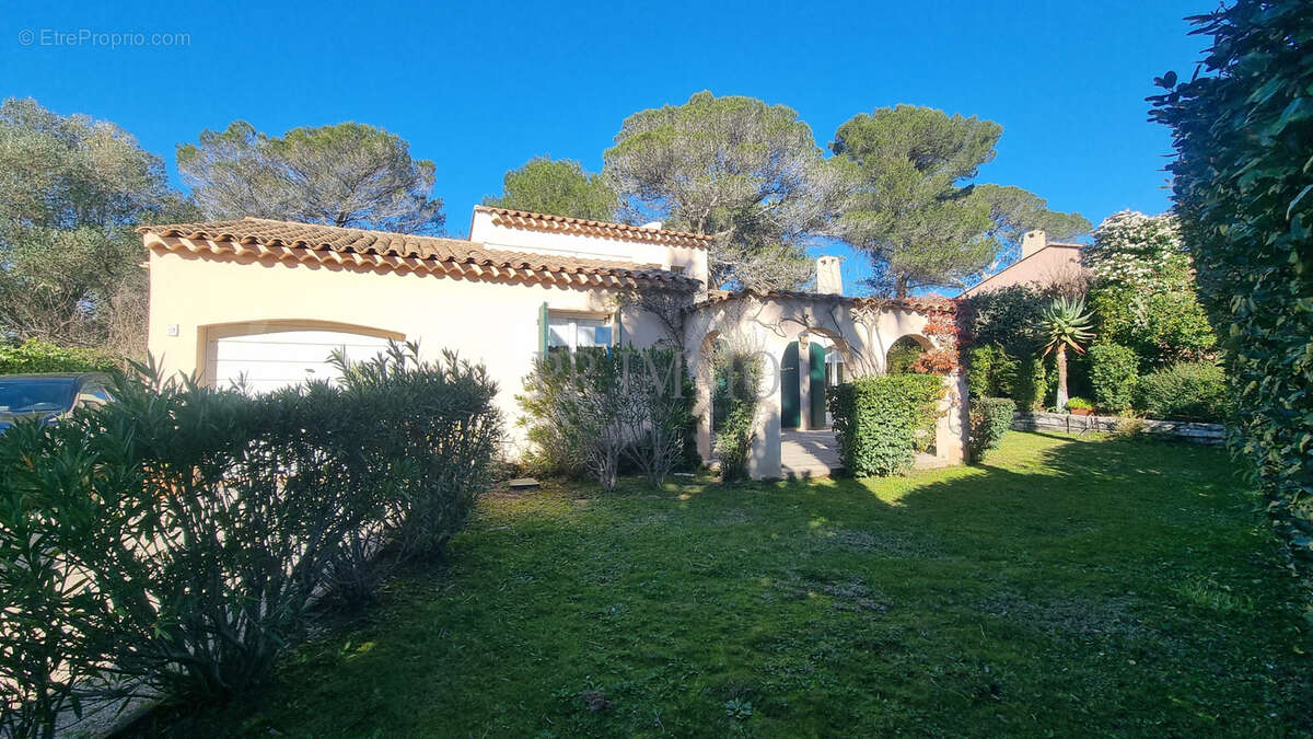 Maison à SAINT-RAPHAEL