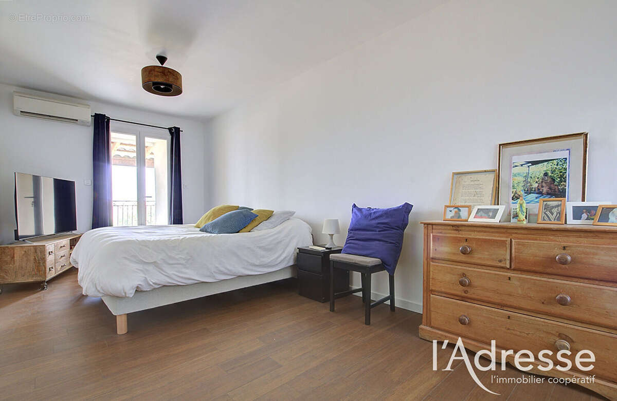 VESCOVATO  Propriété de  1683 m²  2 villas avec piscine. - photo 7