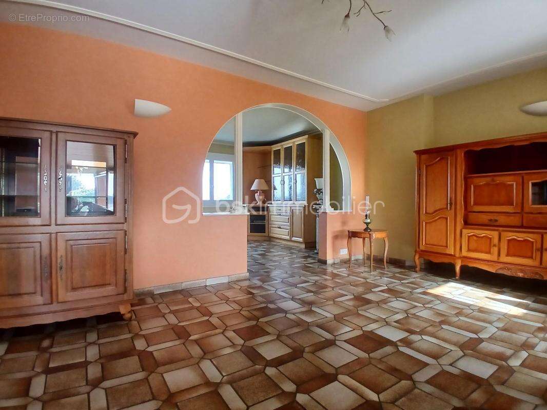 MAISON - 164 m2 - 4 Chambres - photo 4