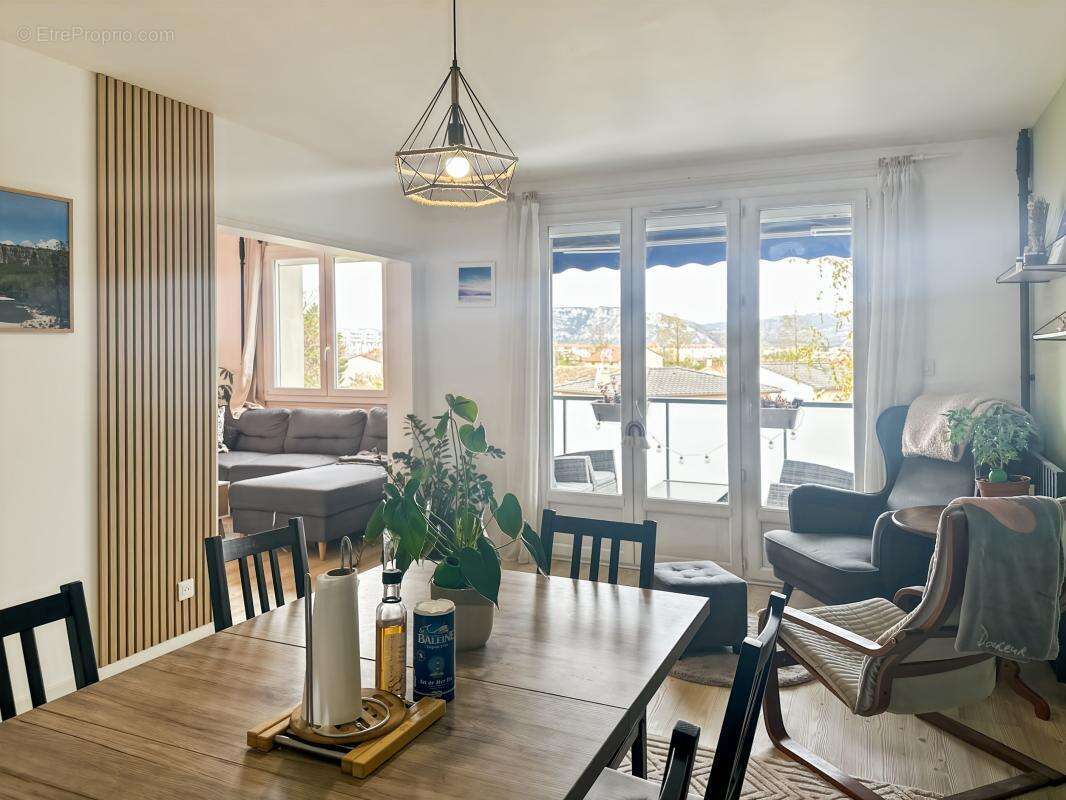 Appartement à BOURG-LES-VALENCE