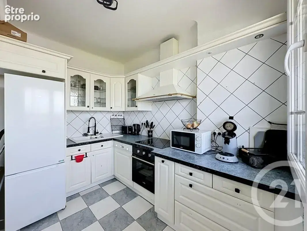 Appartement 83 m² à Lyon-8e  - photo 6