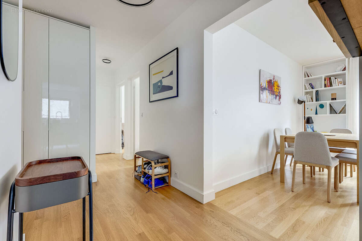 Appartement à PARIS-14E