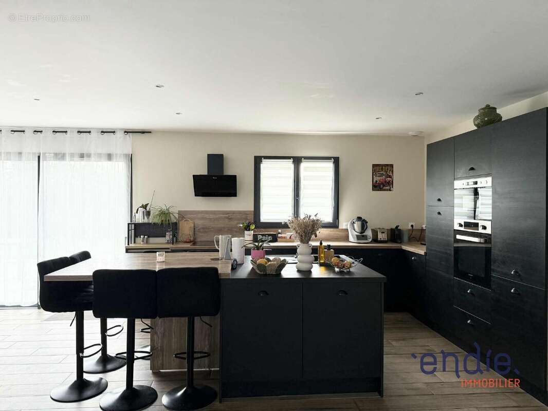 Maison à DOMPIERRE-SUR-BESBRE