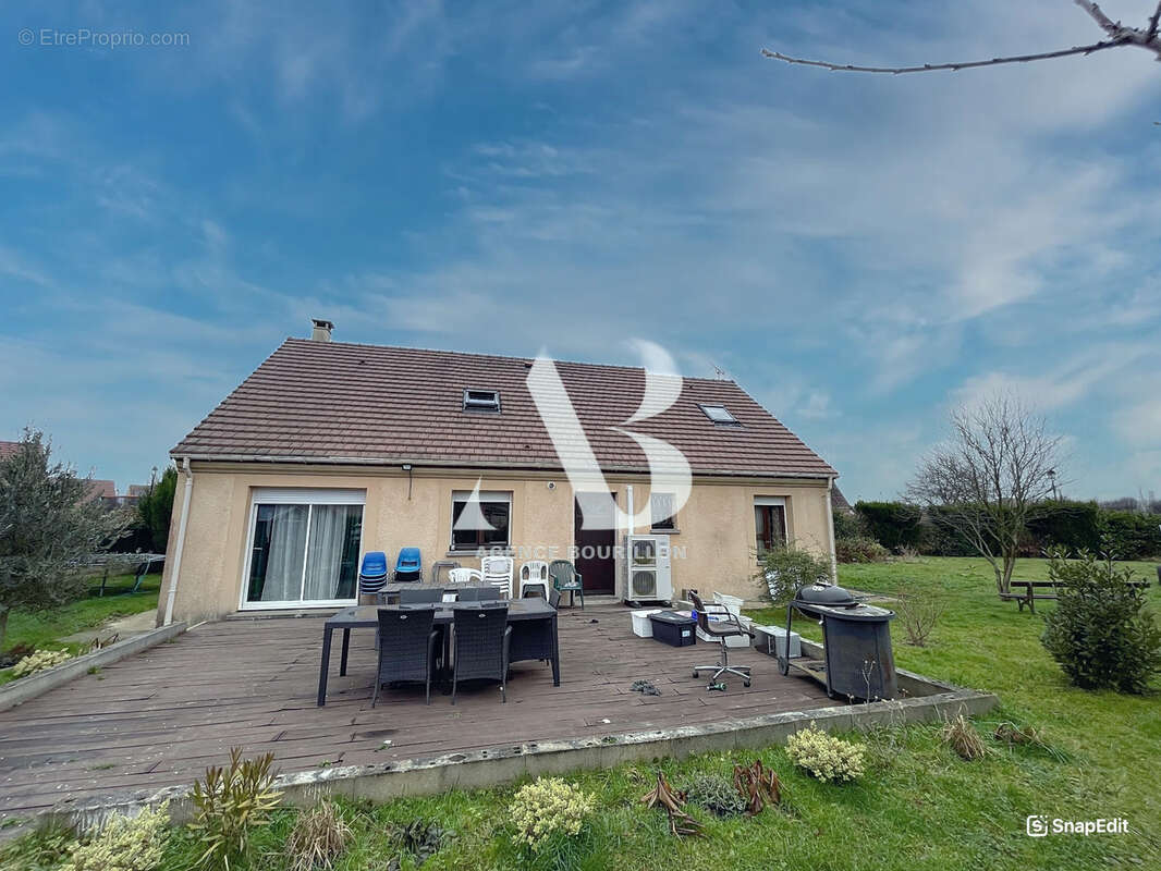 Maison à LA CHAPELLE-RABLAIS