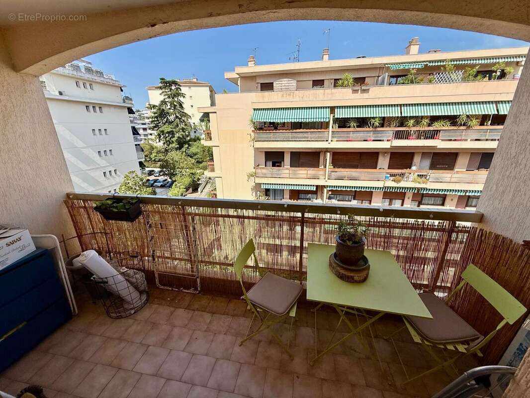 Appartement à LE CANNET