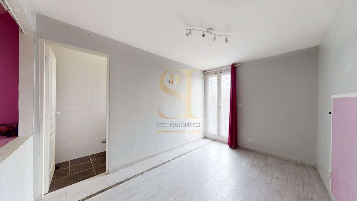 Appartement à SAINT-GERMAIN-LES-CORBEIL