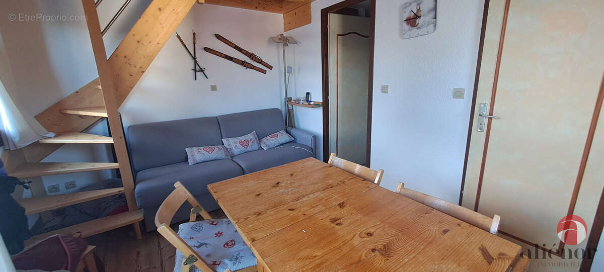 Appartement à MORILLON