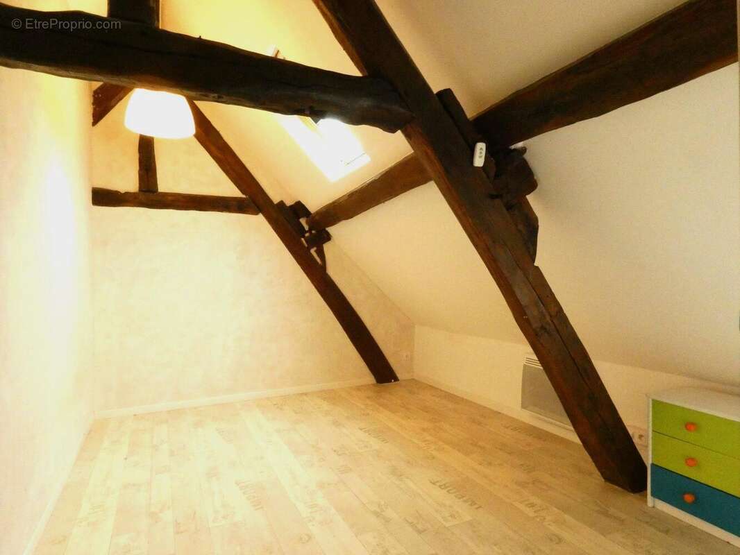 Maison à LES BORDES