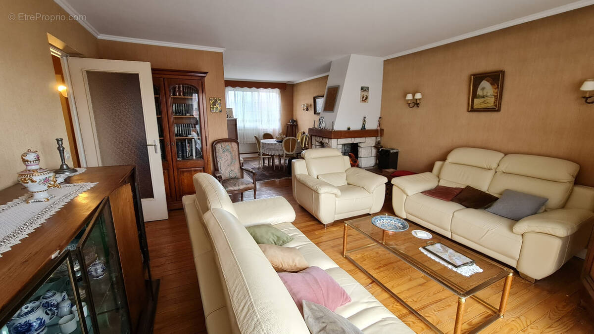 Maison à BURES-SUR-YVETTE