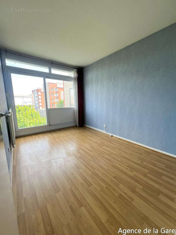 Appartement à HOUILLES