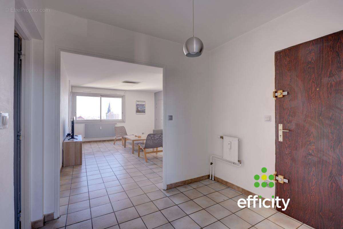 Appartement à OULLINS