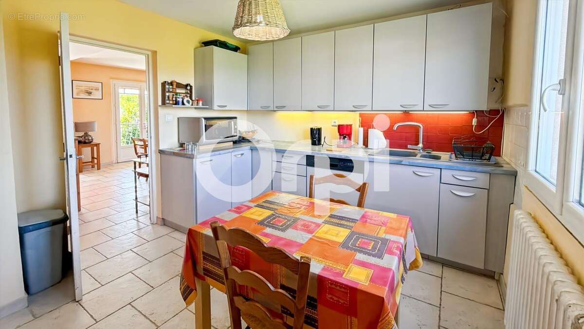 Maison à RUOMS