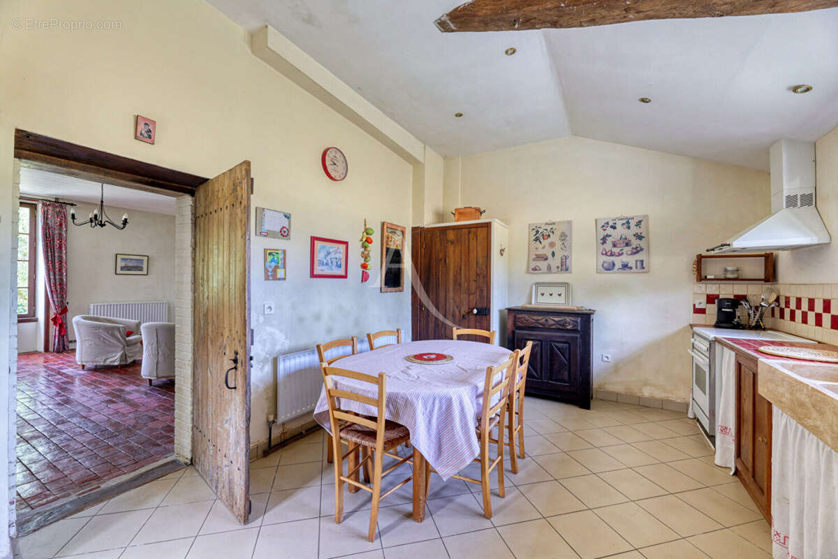 Maison à LES HERBIERS